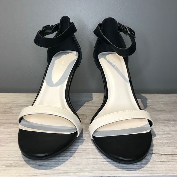 Black & White Heels - Picture 3 of 4